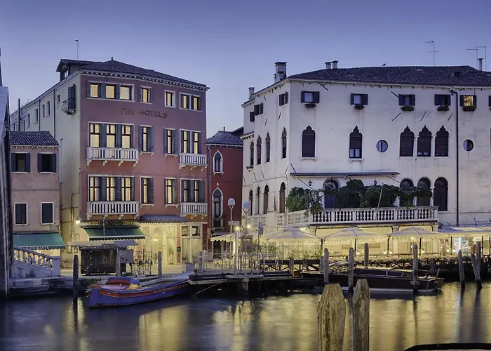 Hotel NH Venezia Santa Lucia